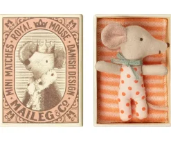 Baby Muisje Meisje In Luciferdoosje