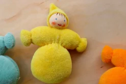 Grimm's Geluksdwergje, Geel