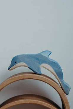 Holztiger Dolfijn Van Hout, Springend