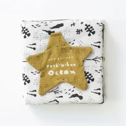 Wee Gallery Knisperboekje, Peekaboo Ocean
