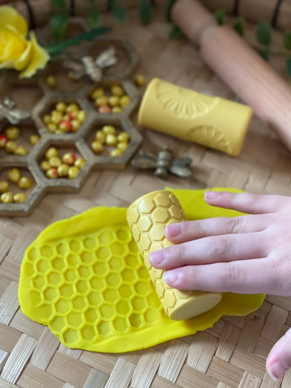 Yellow Door - Garden Bugs Kleirollers