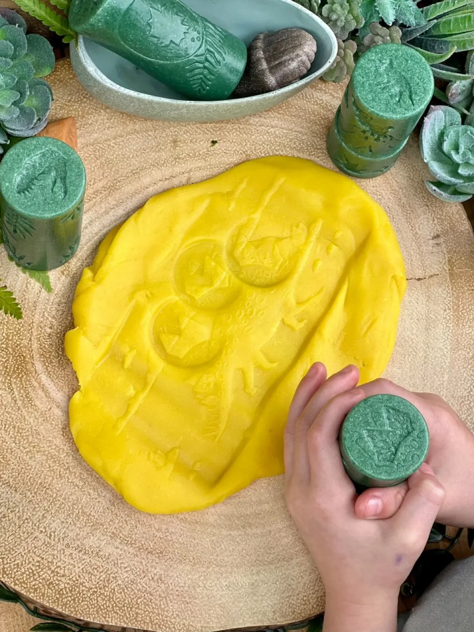 Yellow Door - Let's Roll Dinosaurs Kleirollers